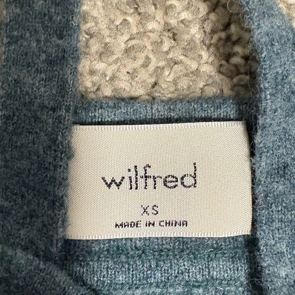 Aritzia Wilfred Blue Knit Sweetheart Neckline Crop Top Women's Size XS - Picture 3 of 5